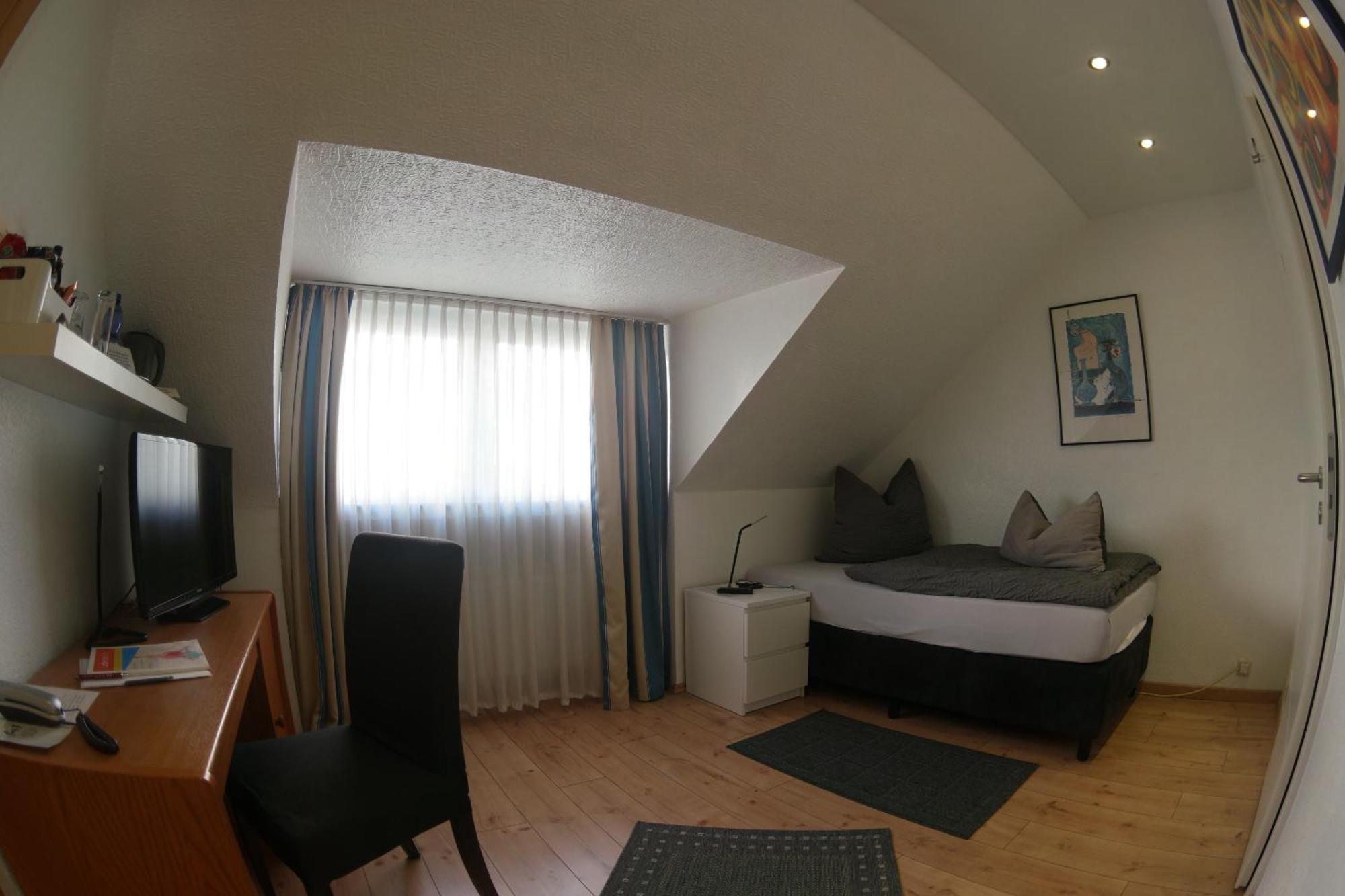 Hotel Merlin Garni Cologne Chambre photo